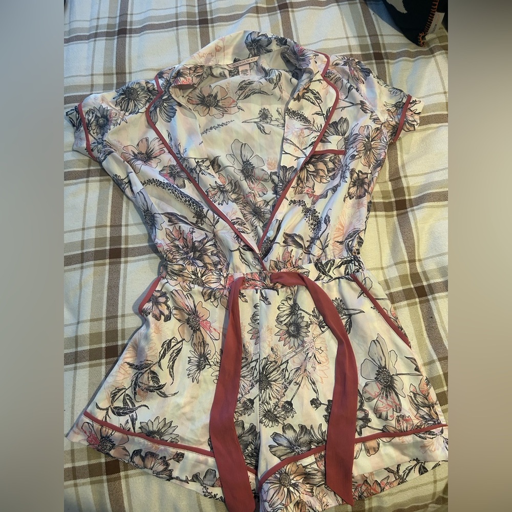 Victoria's Secret Pastel Floral Kimono